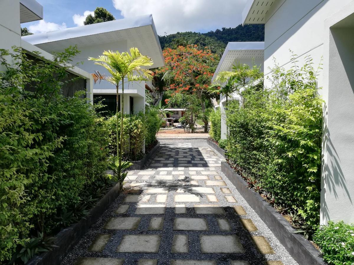 聚光灯村酒店 通奈潘海滩 外观 照片
